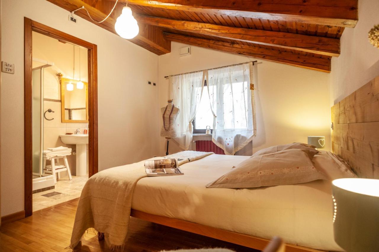 Maison Le Champ B&B Questa Casa Non E Un Albergo La Salle Luaran gambar